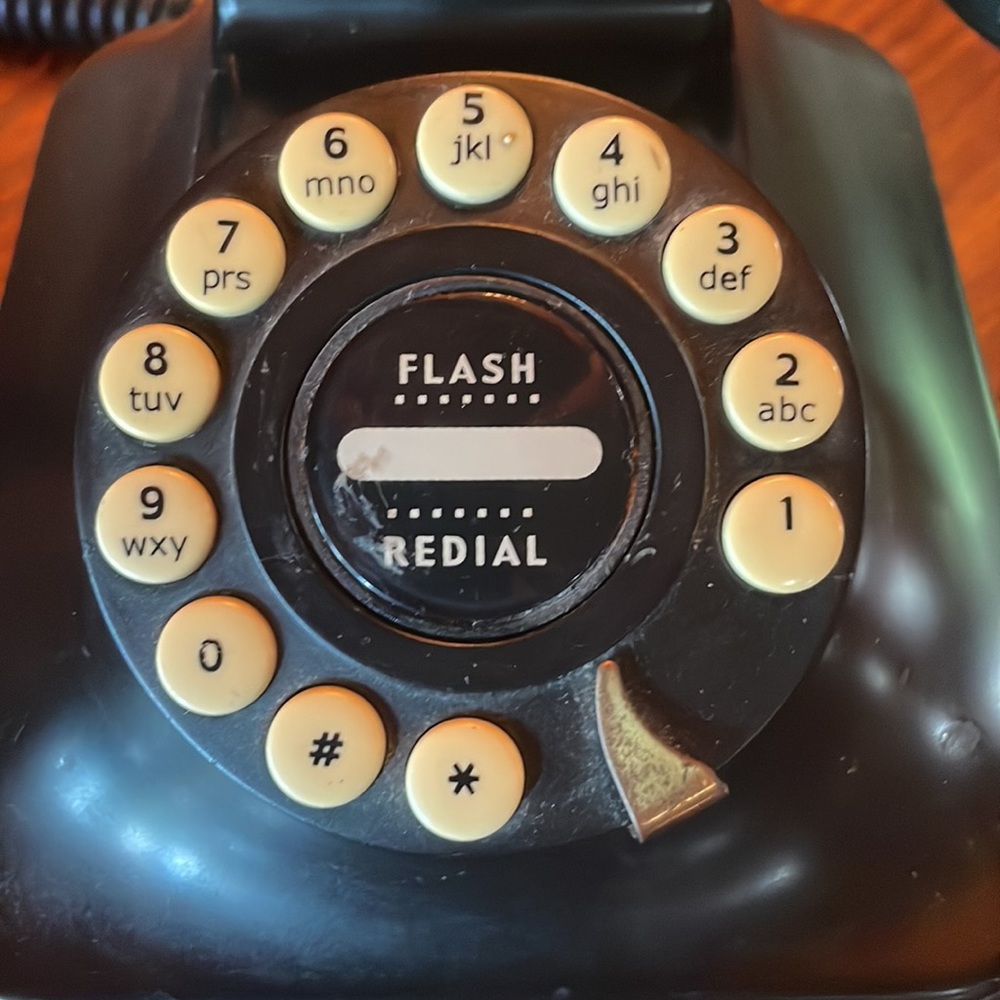 Vintage Rotary-Style Push Button Home Desk Phone - Picture 2 of 5